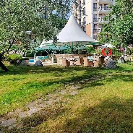 Lägenhetshotell Harmony 11 Grand Slăntjev Brjag