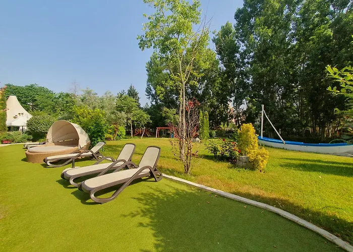 Harmony 11 Grand Апартхотел